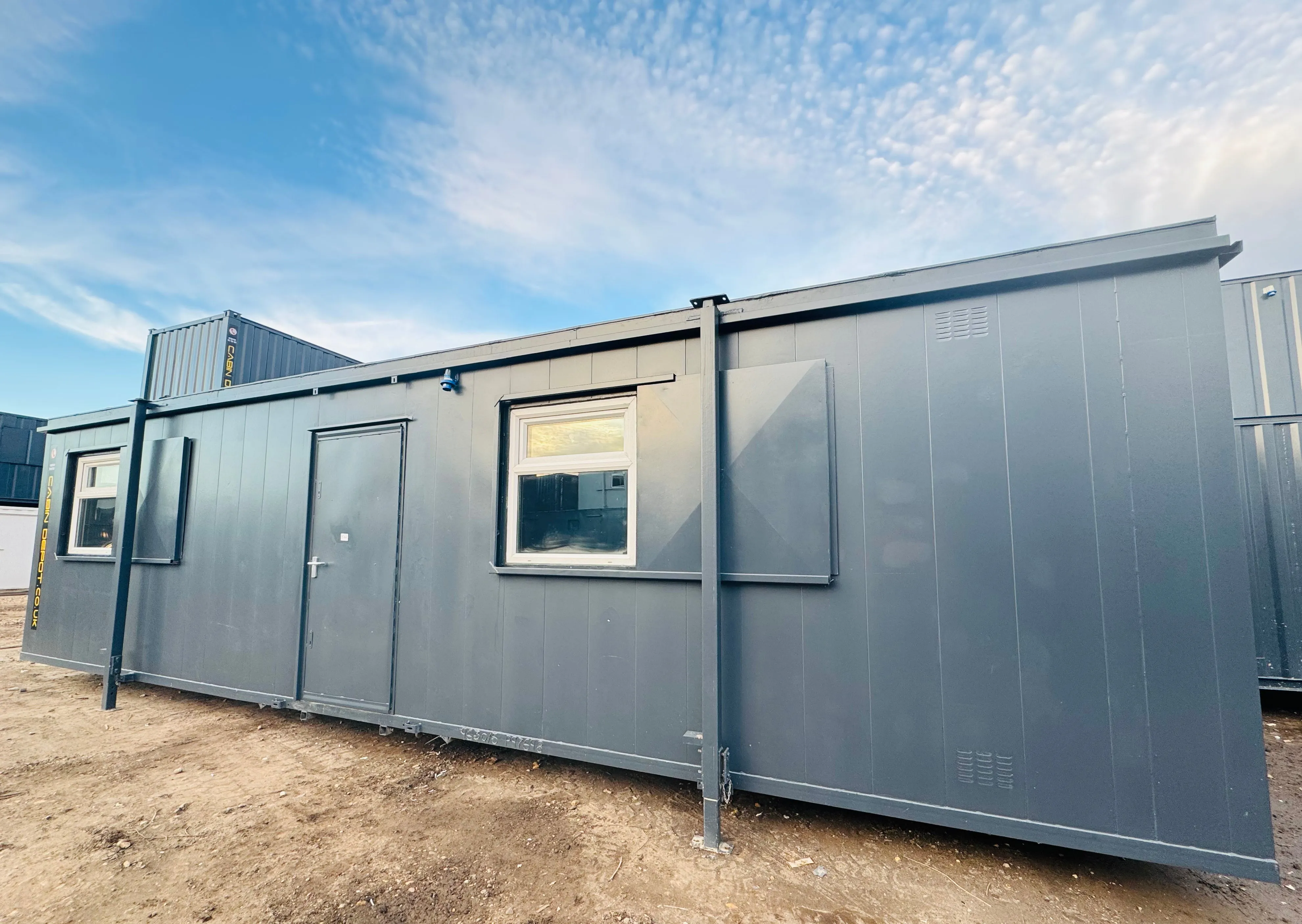 32ft Cabin | Open Plan Office / Canteen | Anti-Vandal Cabin | Portable Building | No 1075