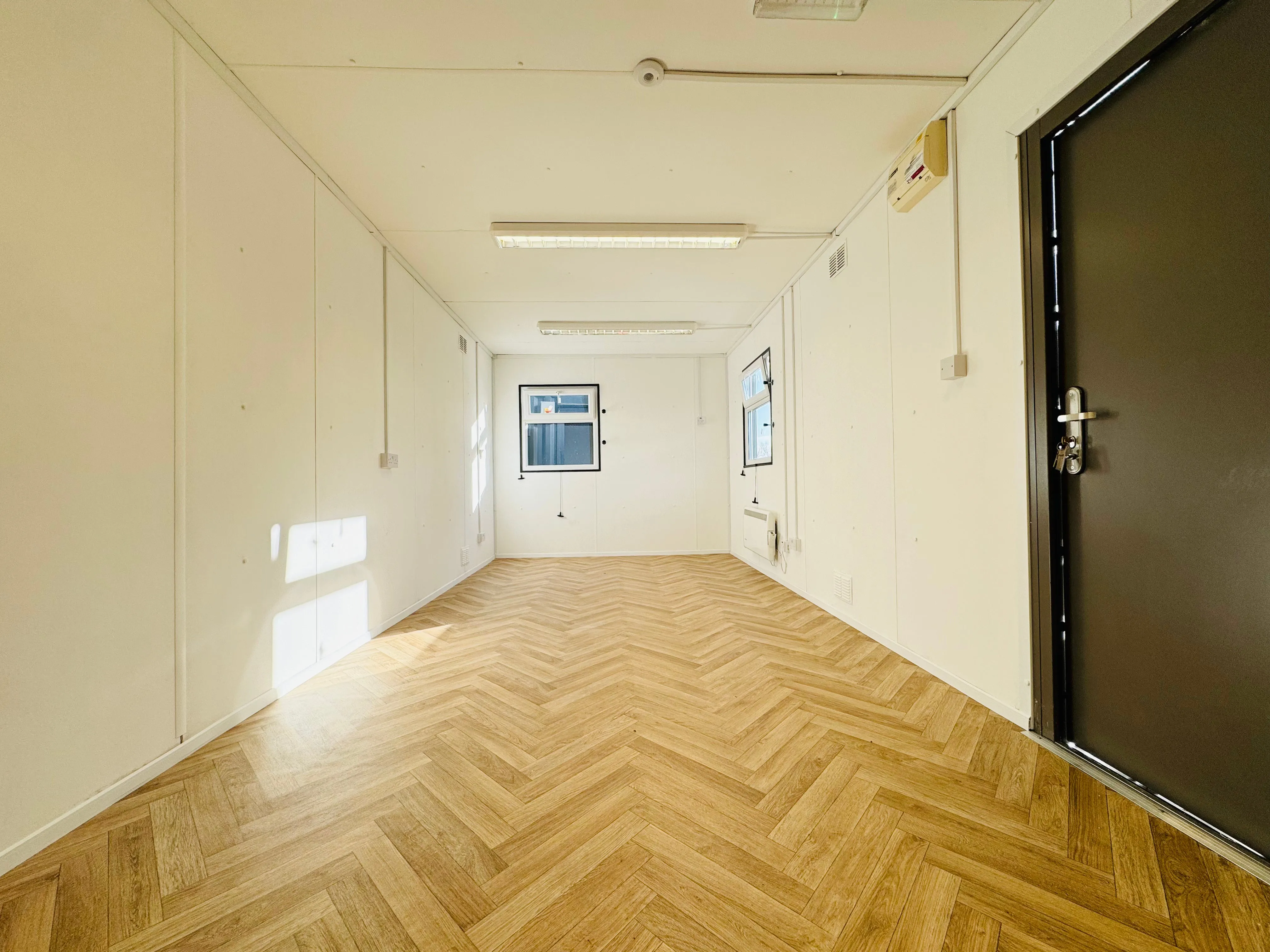 32ft Cabin | Open Plan Office / Canteen | Anti-Vandal Cabin | Portable Building | No 1075