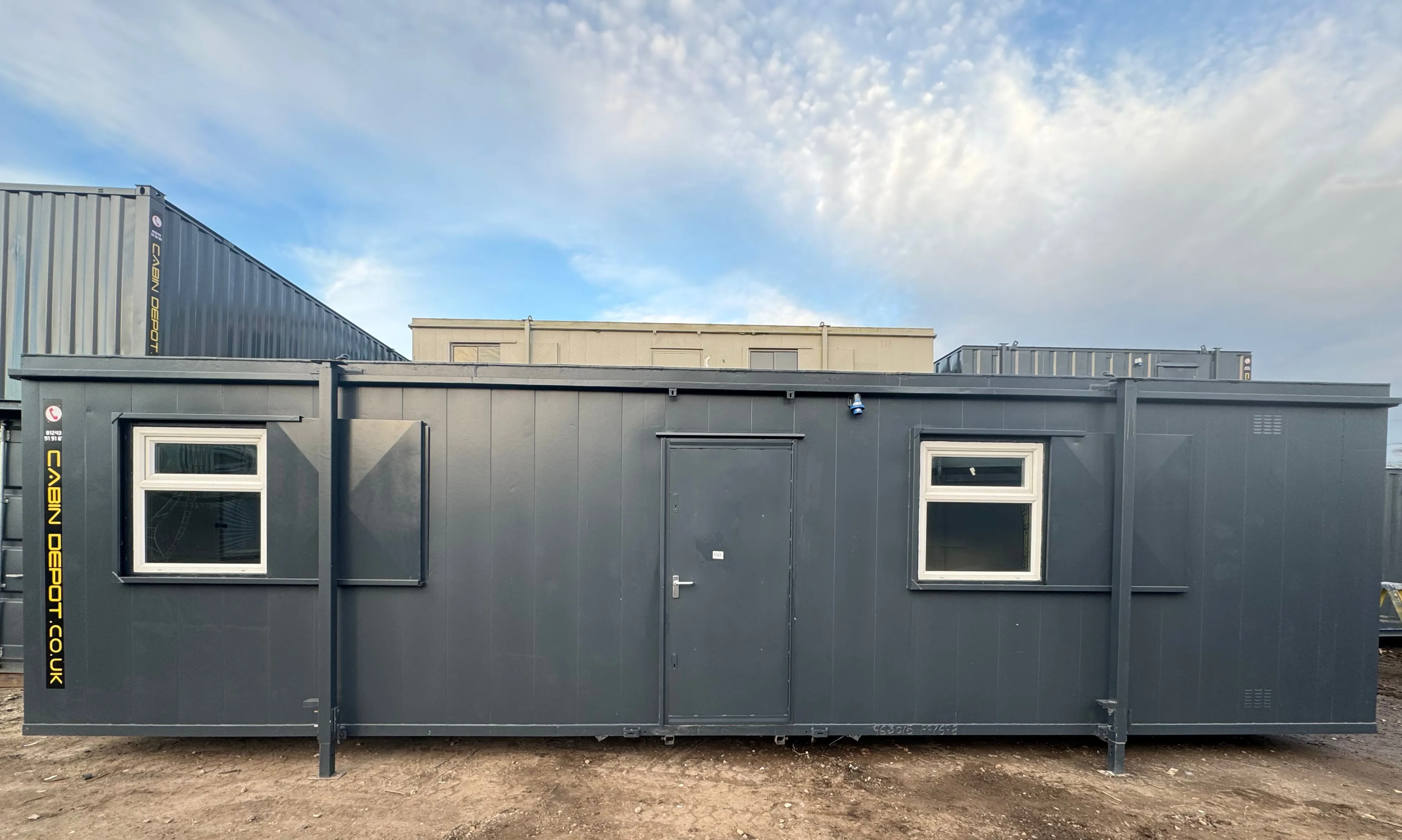 32ft Cabin | Open Plan Office / Canteen | Anti-Vandal Cabin | Portable Building | No 1075