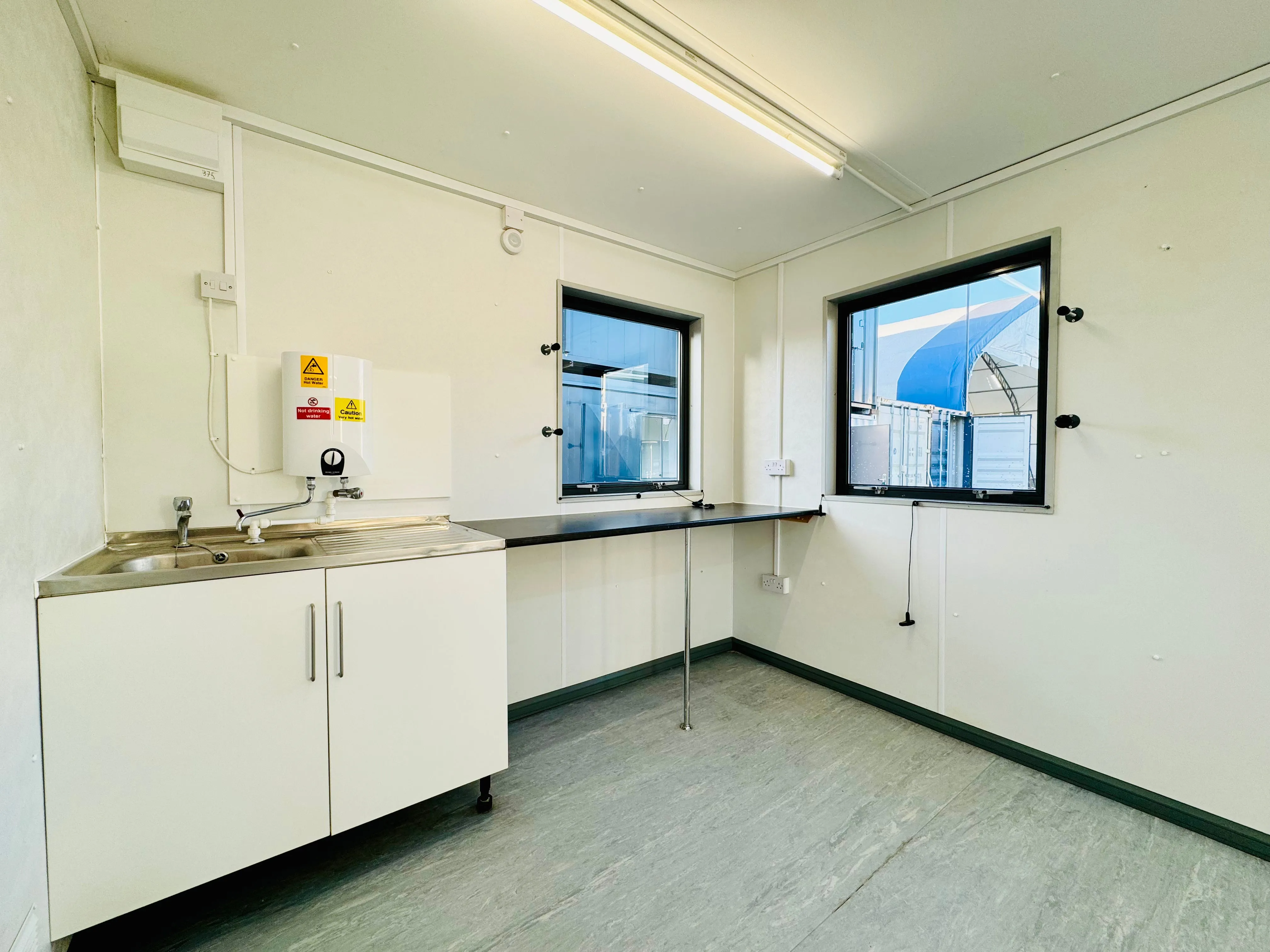 32x10ft Cabin | Office / Canteen | Anti-Vandal Cabin | Site Accommodation | kitchenette | No 975