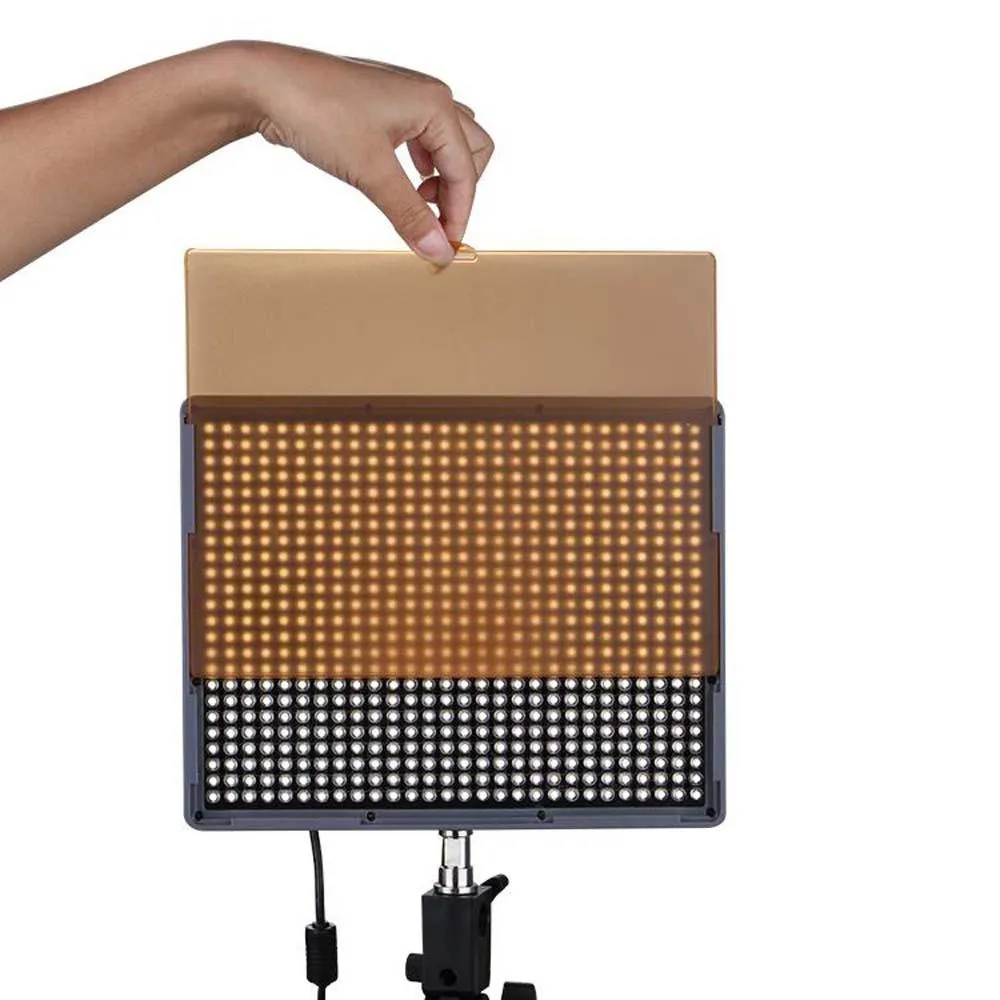 Aputure Amaran HR672S CRI 95  Portable LED Video Light With Remote Control (DEMO STOCK)