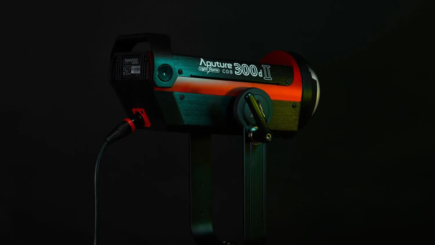 Aputure Light Storm C300D II 5500k CRI 96  LED Video Studio Light