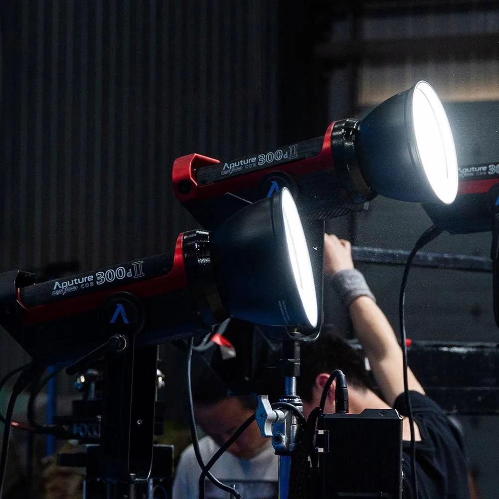 Aputure Light Storm C300D II 5500k CRI 96  LED Video Studio Light