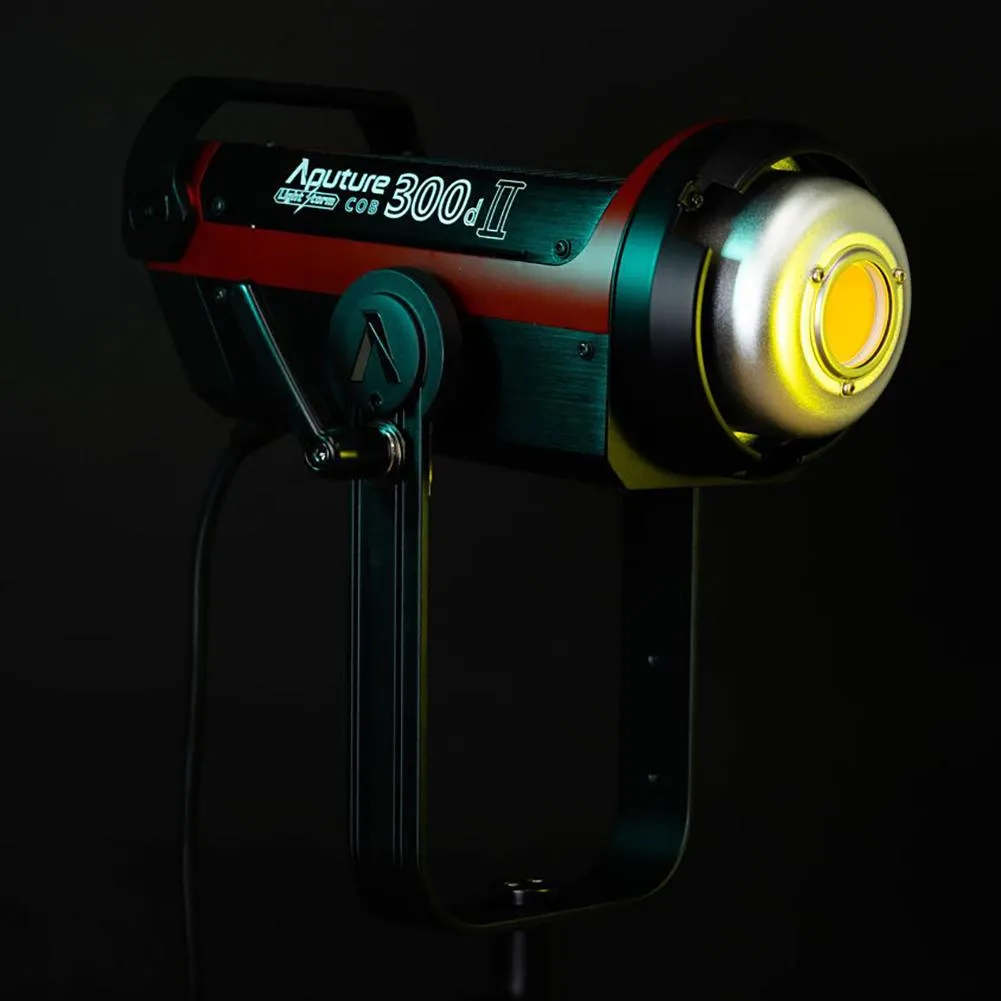 Aputure Light Storm C300D II 5500k CRI 96  LED Video Studio Light