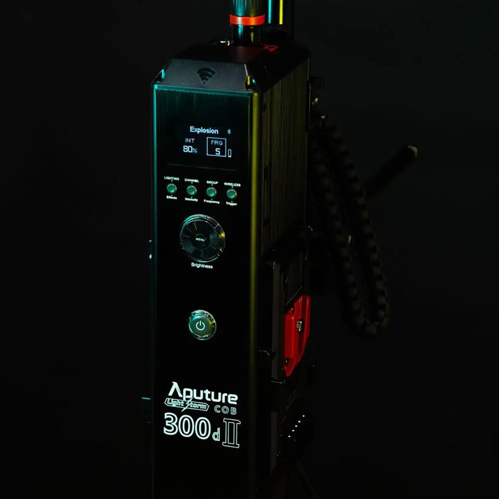 Aputure Light Storm C300D II 5500k CRI 96  LED Video Studio Light