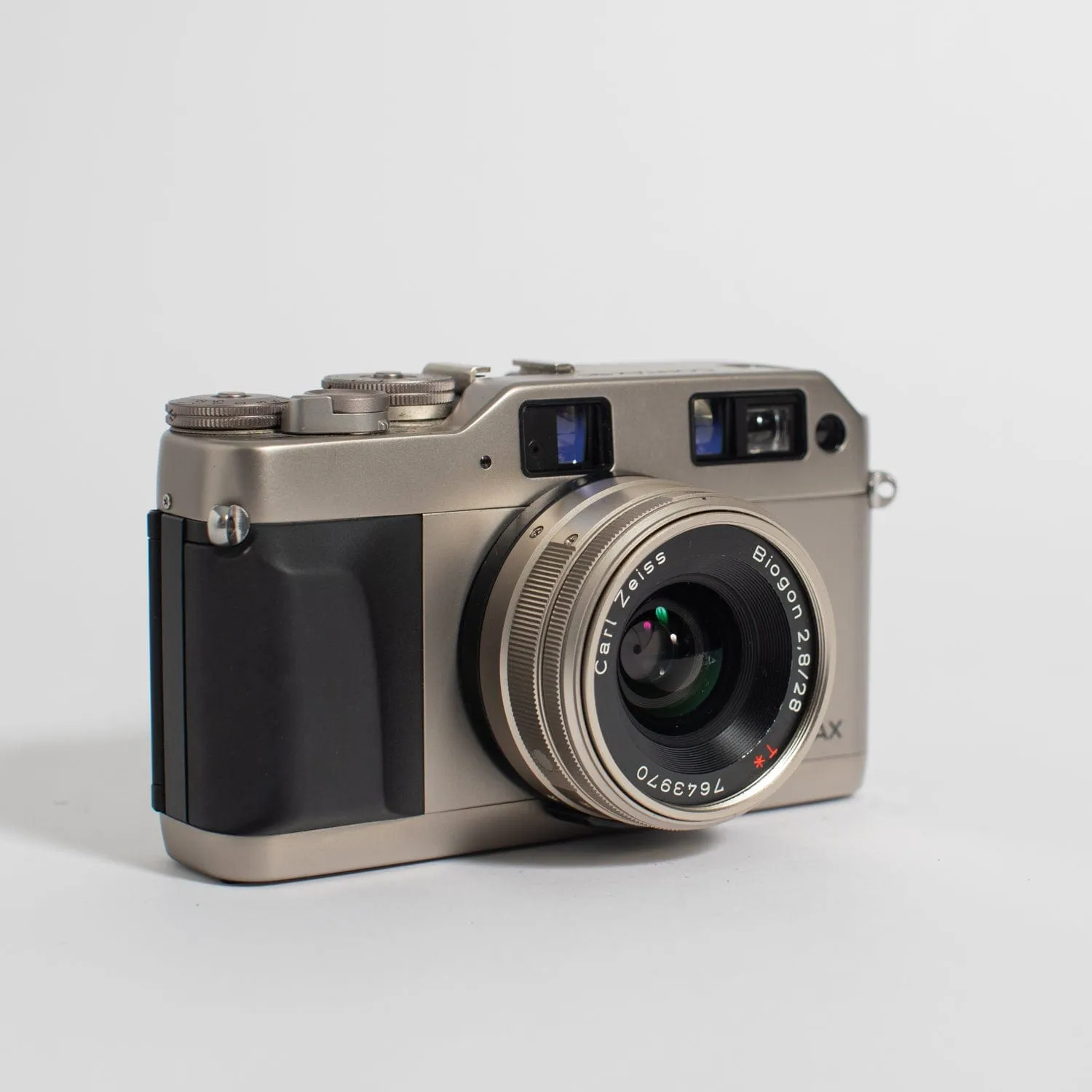 Contax G1 Green Label with Carl Zeiss 28mm f/2.8 Lens