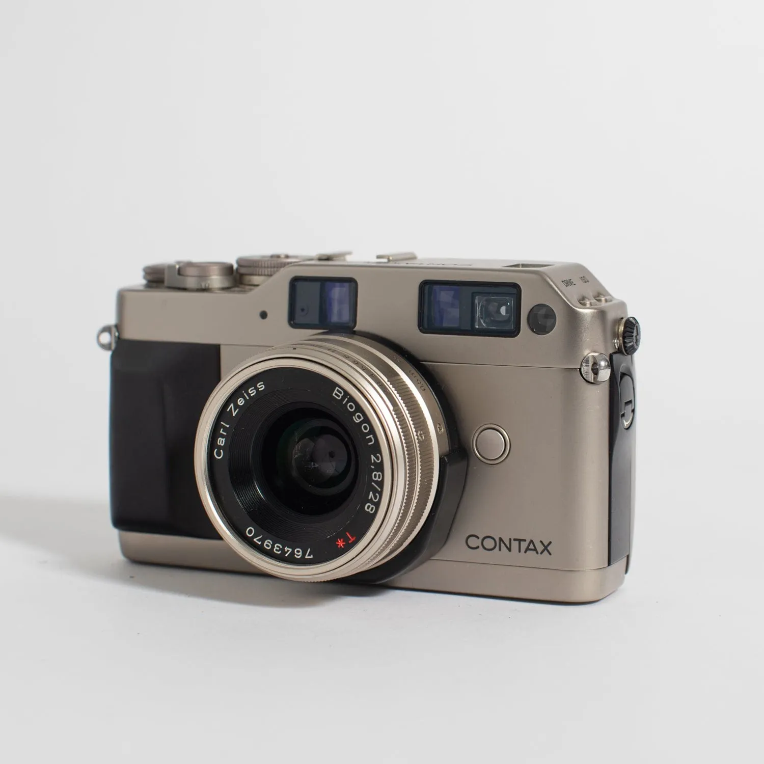Contax G1 Green Label with Carl Zeiss 28mm f/2.8 Lens
