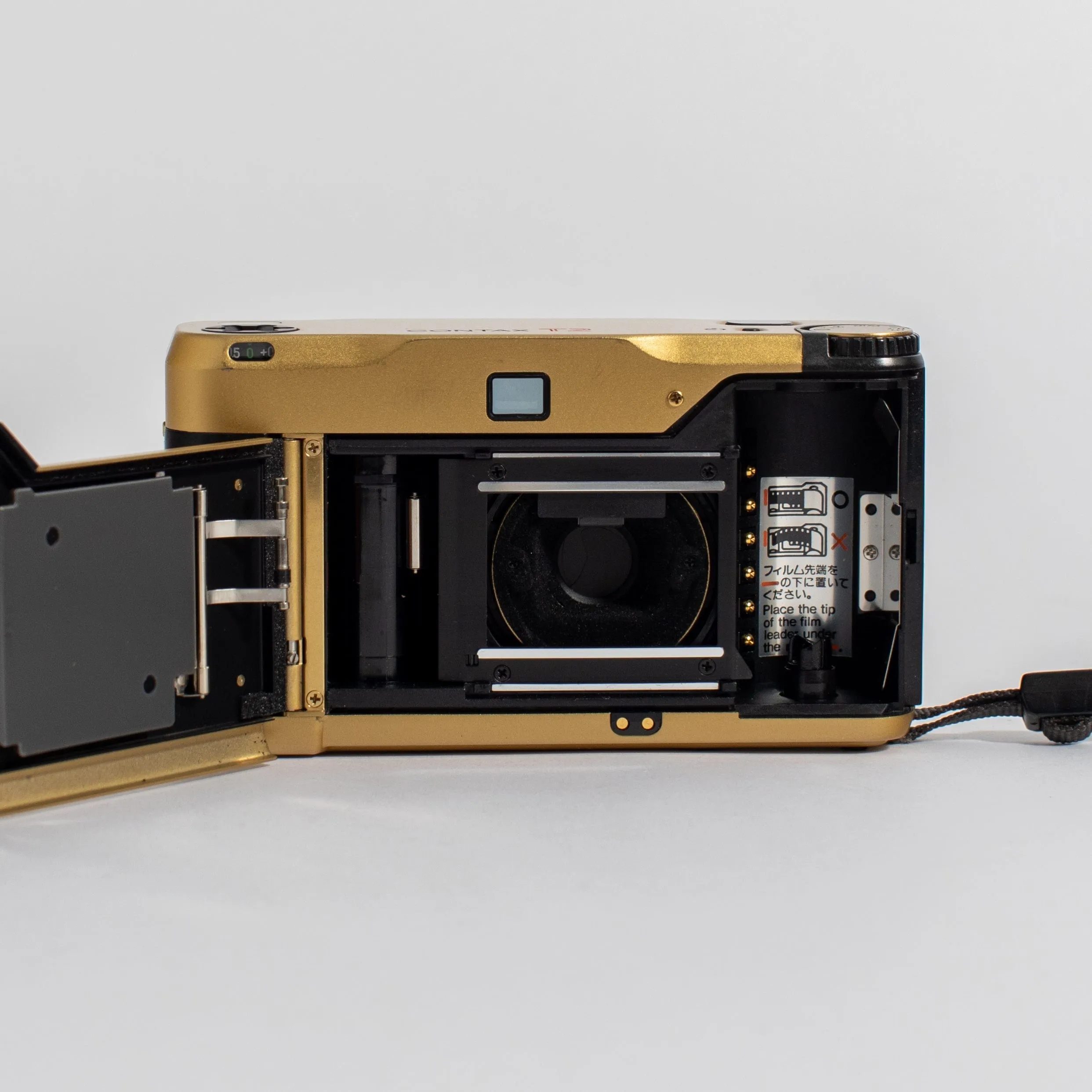Contax T2