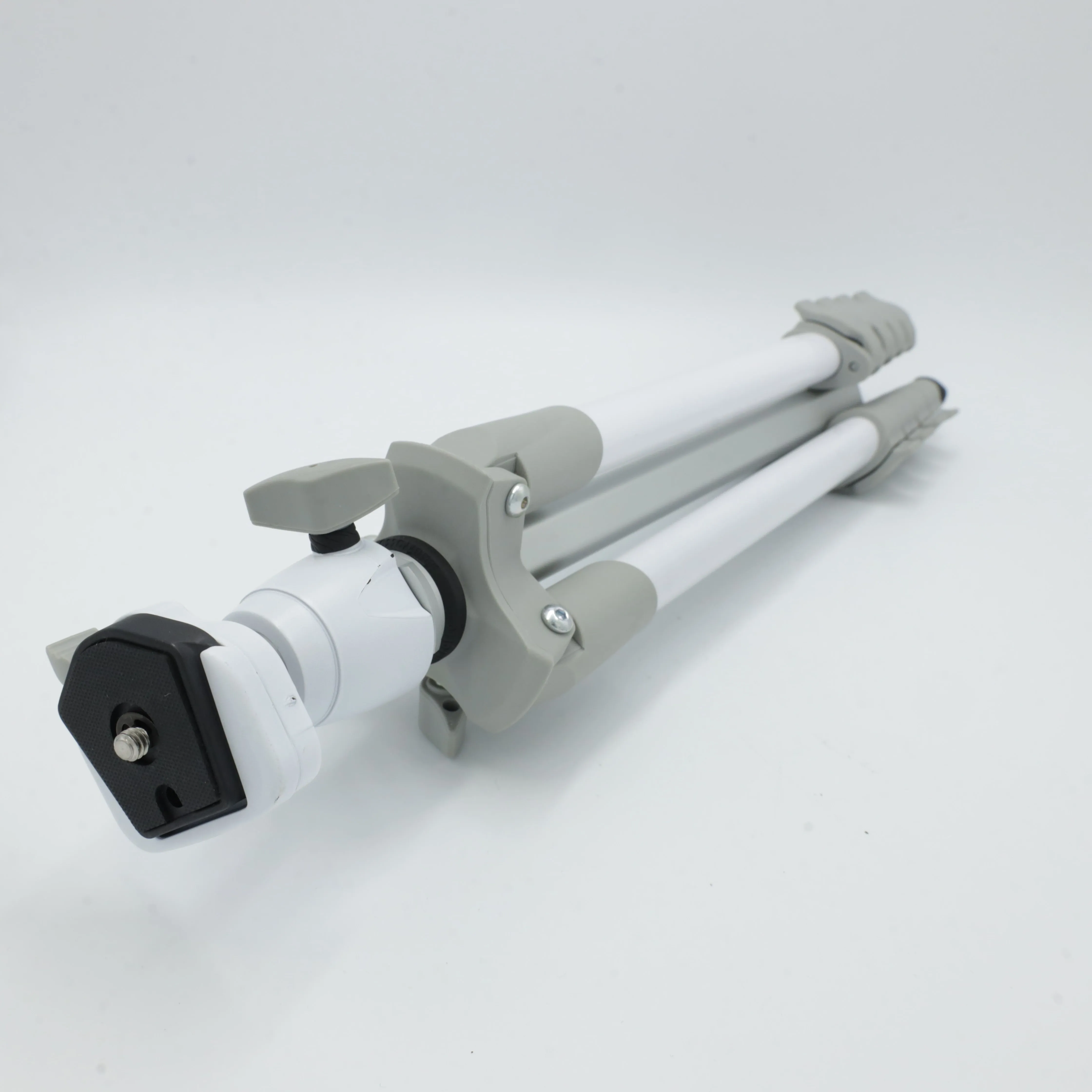 Manfrotto Compact Light Aluminum Tripod (White) *USED*