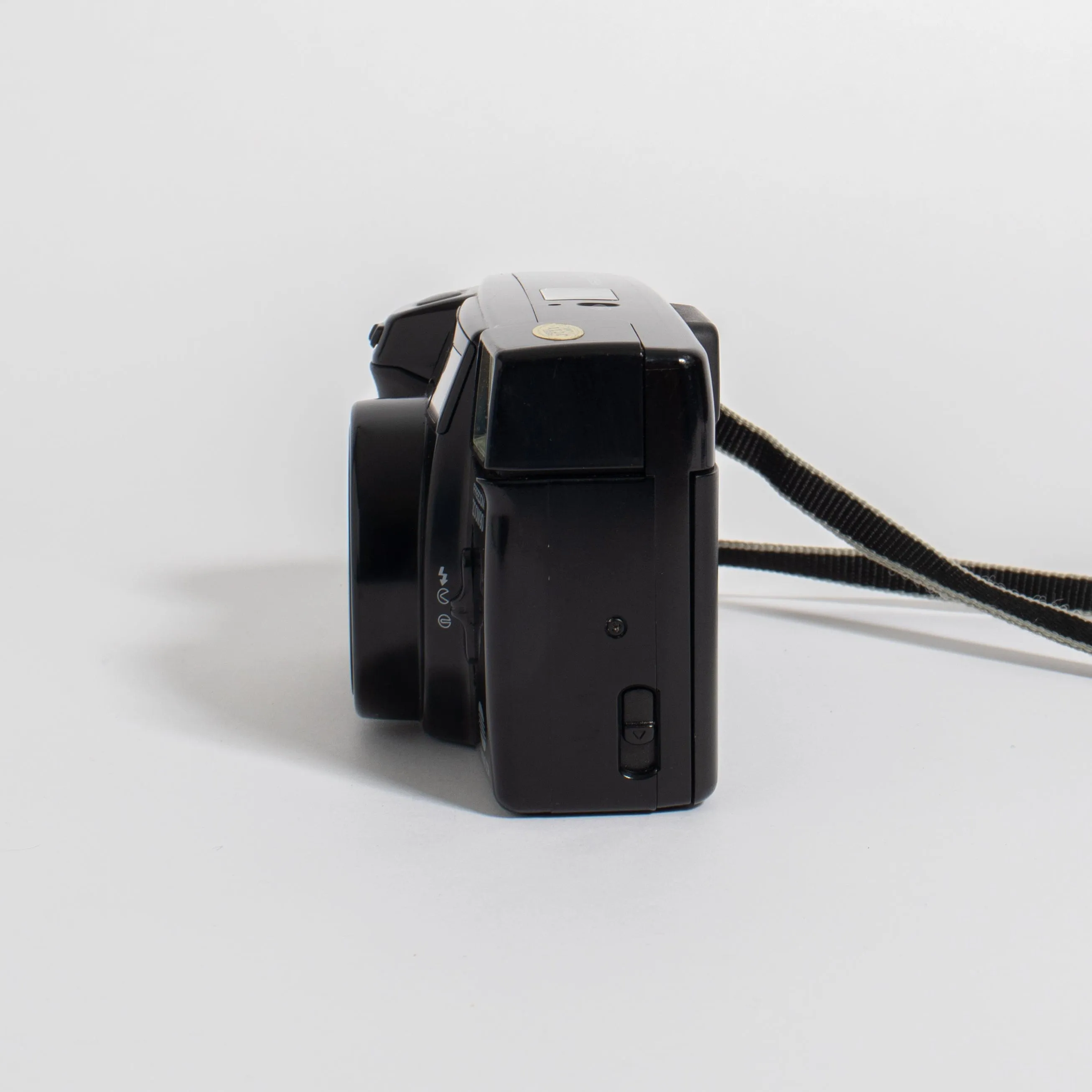 Minolta Freedom Zoom 90 with strap