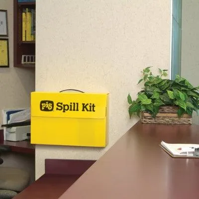 PIG® Spill Kit in Countertop Box