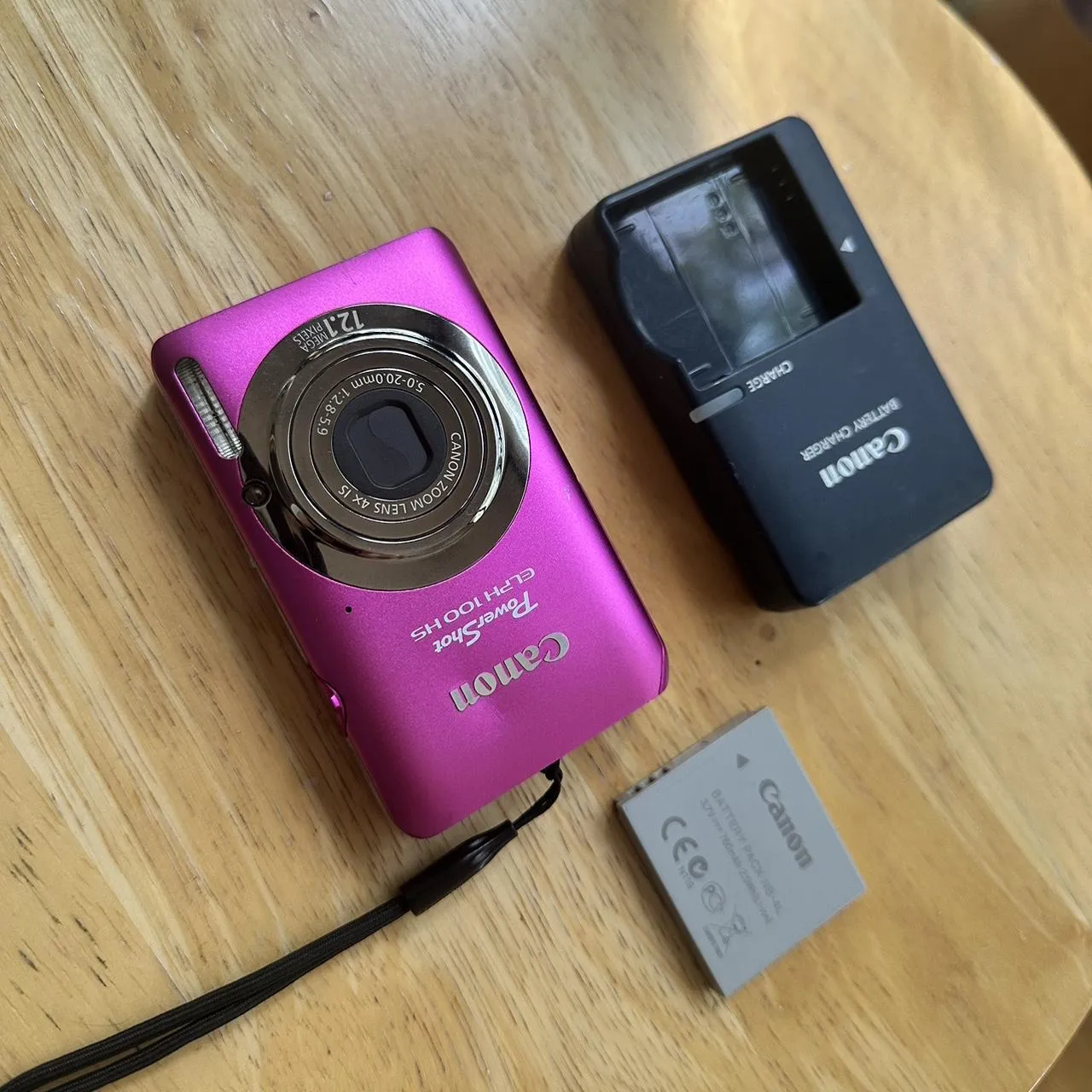 Pink Canon Powershot Elph 100HS Digital Camera 💖📸