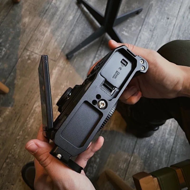 Slim Nikon ZF Grip