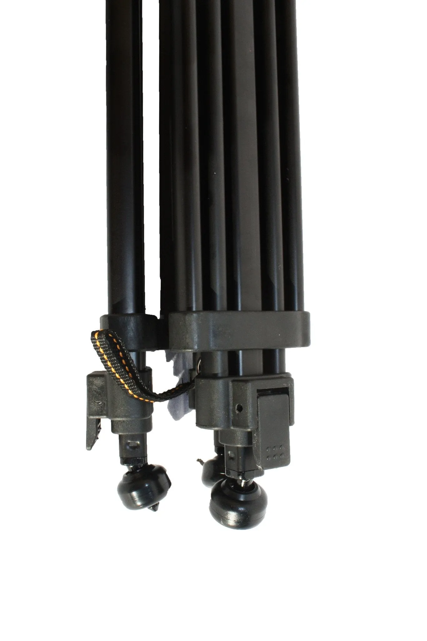 SOMITA PROFESSIONAL VIDEO TRIPOD ST-650, 65MM BOWL, 62 INCH HEIGHT, WITH 2 QUICK RELEASE PLATES, FLUID HEAD, AND TRAVEL BAG