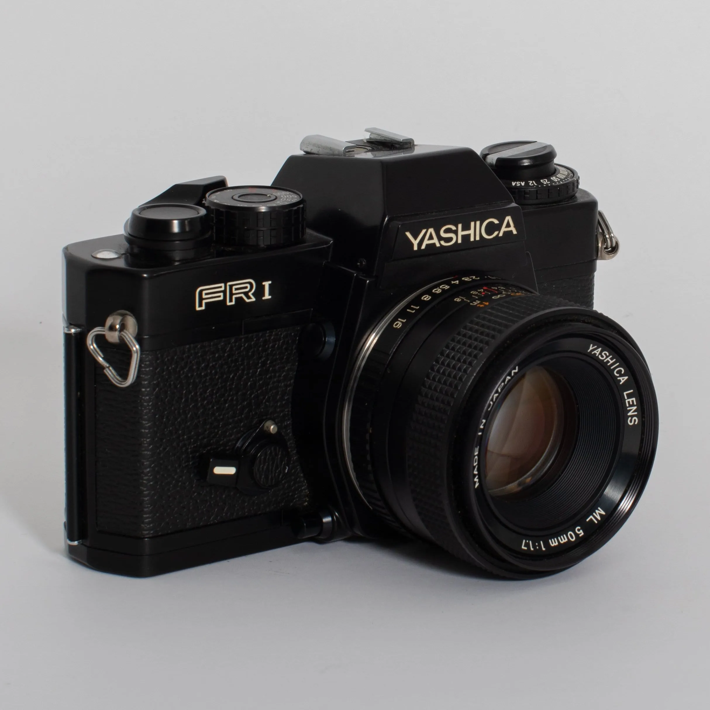 Yashica FR I